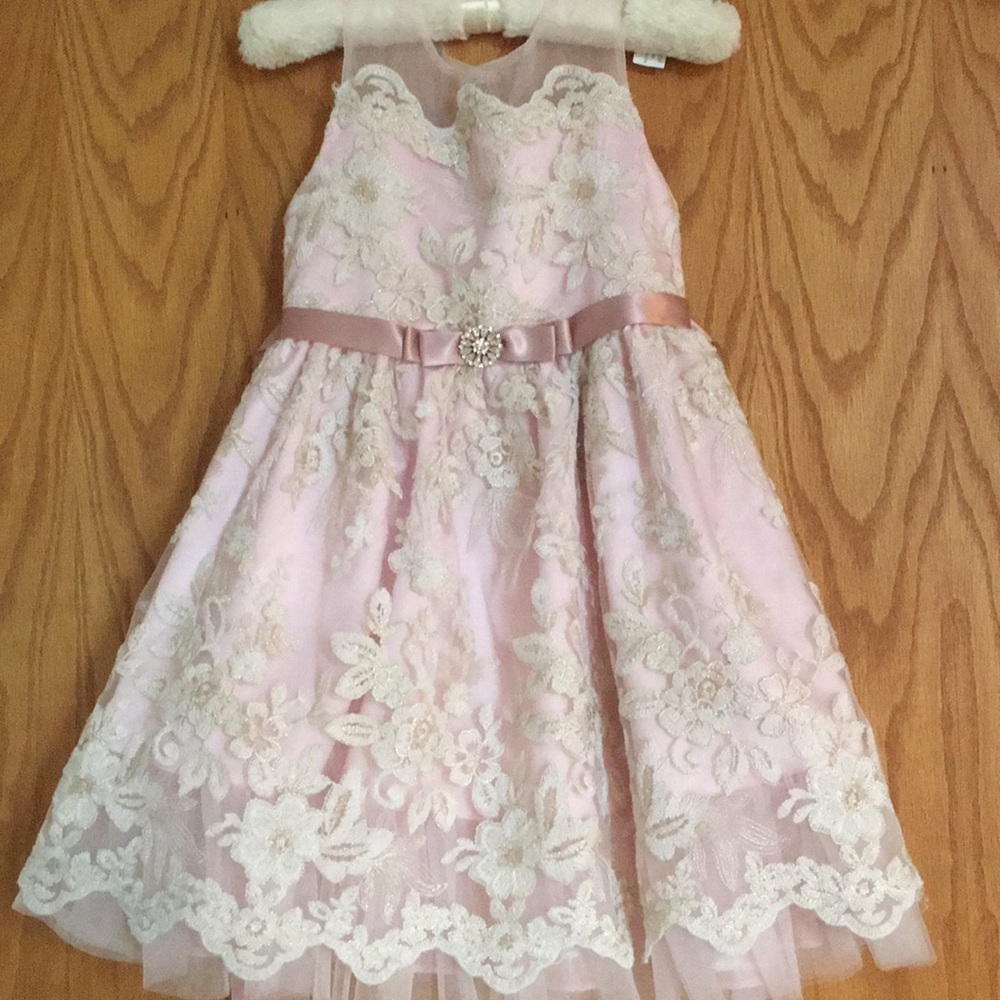 Girls formal dress size 6